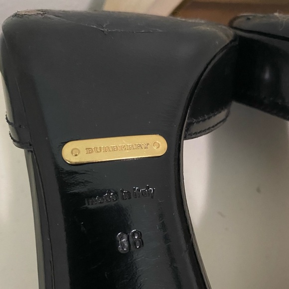 Burberry Black Heels with Gold Buckle - Picture 8 of 8